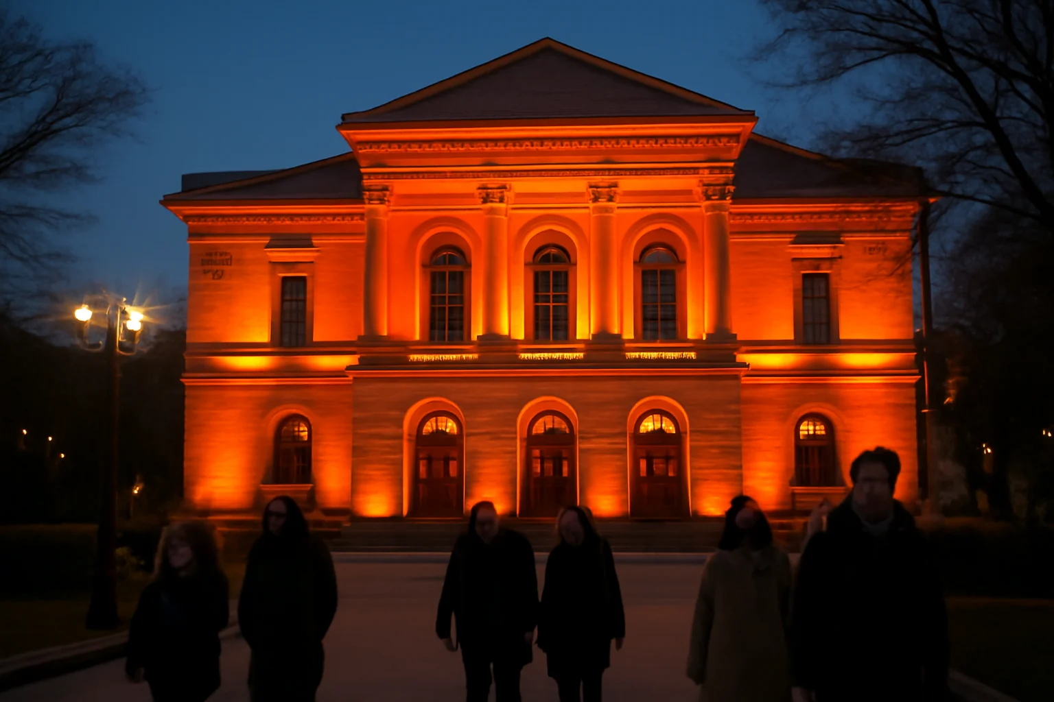 Teatrul „Matei Vișniec” din Suceava va fi iluminat în portocaliu de Ziua Mondială de Luptă împotriva Cancerului